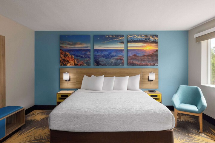 Room 37 of 80