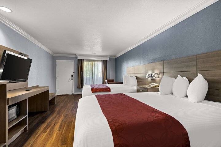 Best Western Moreno Hotel & Suites