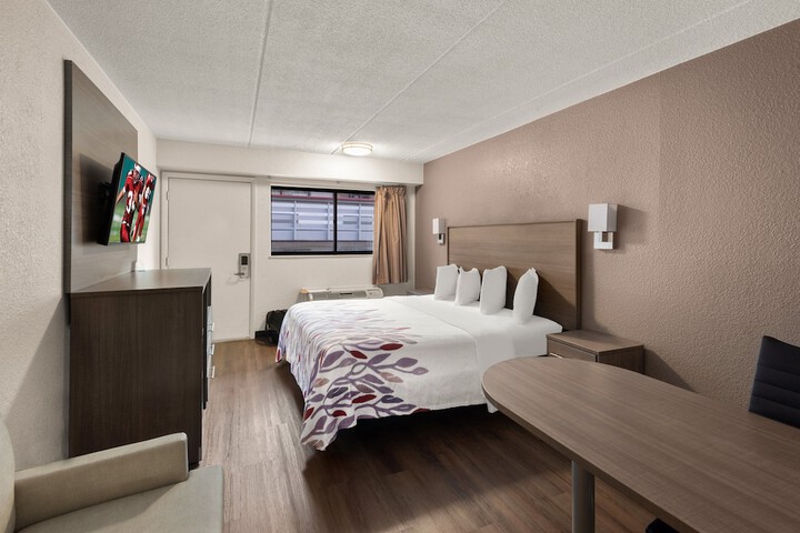Room 29 of 33