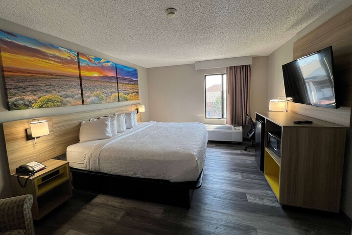 Room 11 of 29