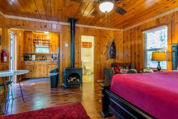 Knotty Pines Cabins