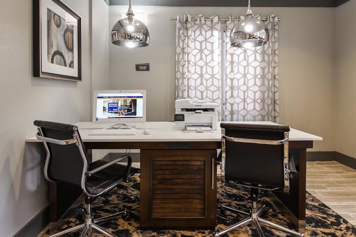 Business Center 11 of 11