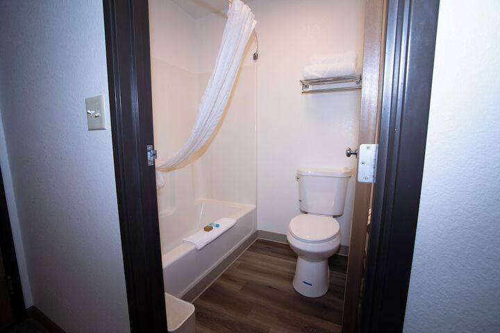 Room 16 of 30
