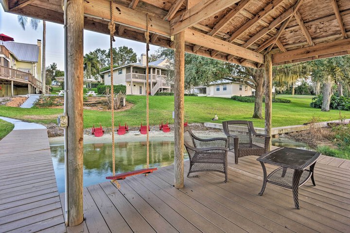 Lakefront Florida Retreat - Pool Table & Boat Dock