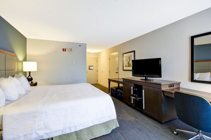 Room 21 of 32