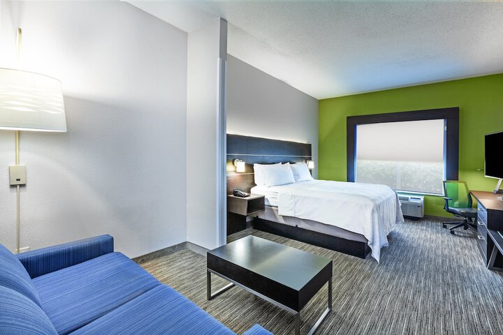 Room 15 of 41