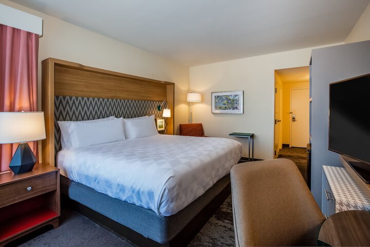 Room 13 of 52