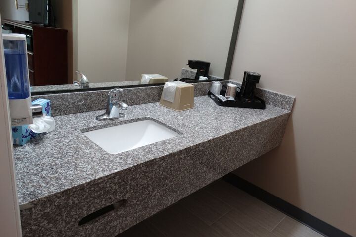 Room 6 of 20