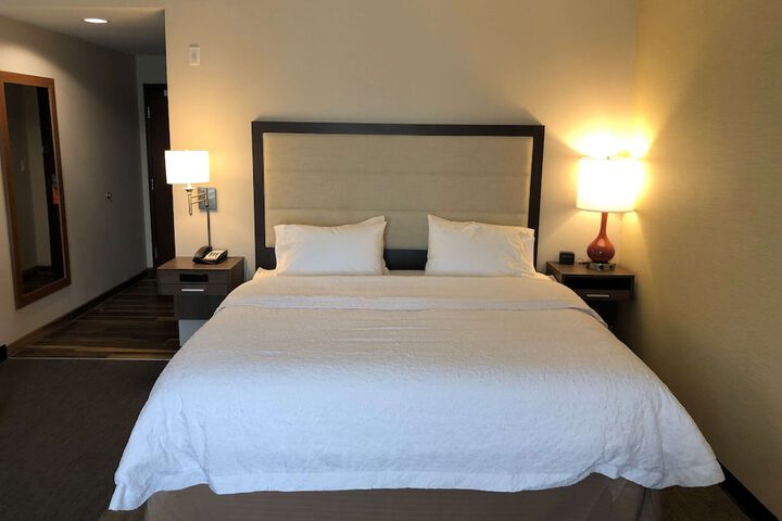 Room 22 of 38