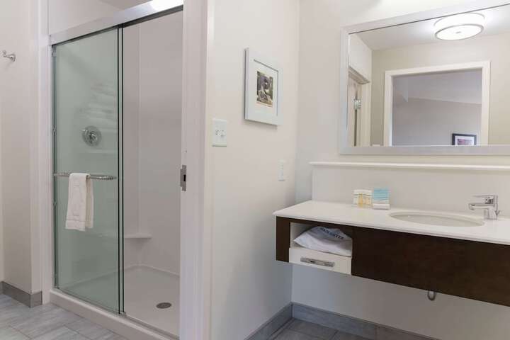 Room 8 of 30