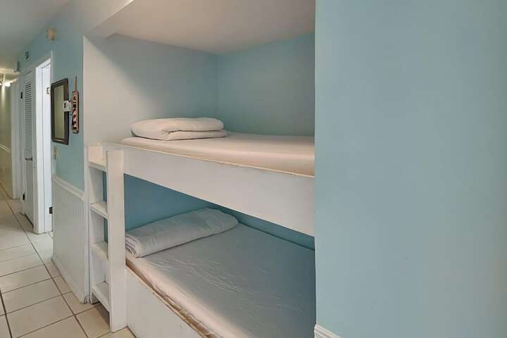 Room 28 of 39