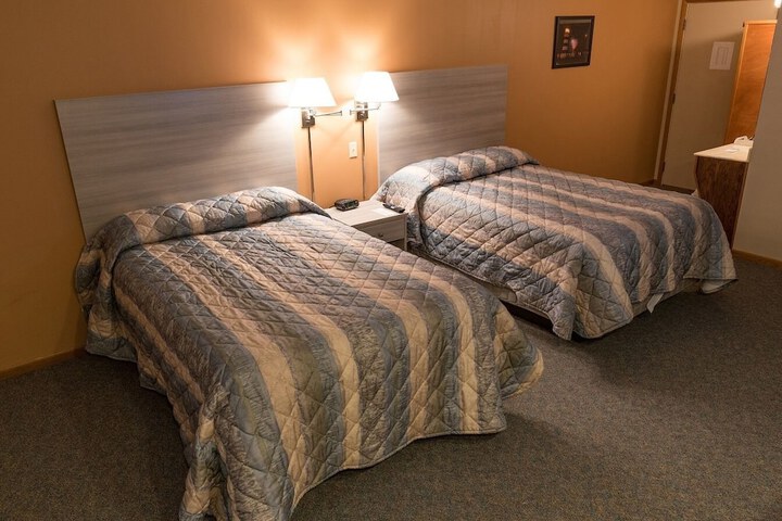 Room 54 of 66