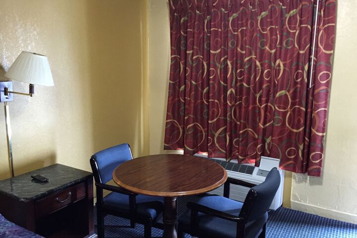 Room 21 of 47