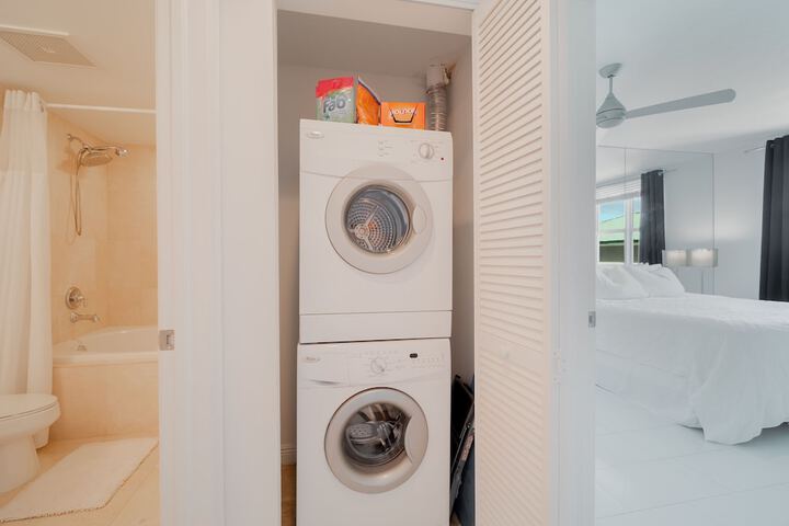 Casa Costa 405n 1 Bedroom Pools, Jacuzzi, Beach, Shops & Dog Friendly