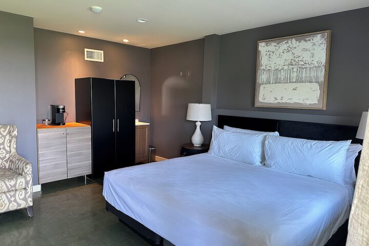 Seaglass Inn & Spa