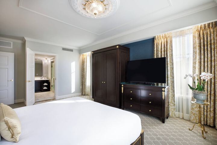 Hotel Carmichael Autograph Collection
