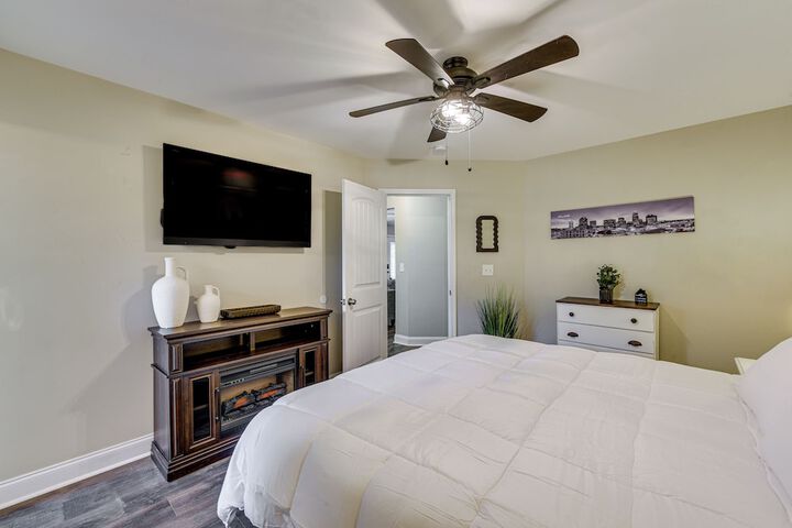 Pet-friendly Home in Monroe: Deck Grill & Yard!