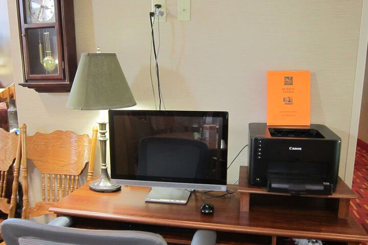 Business Center 86 of 88