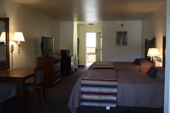 Room 50 of 66