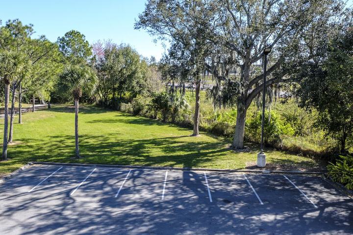 Property Grounds 37 of 37