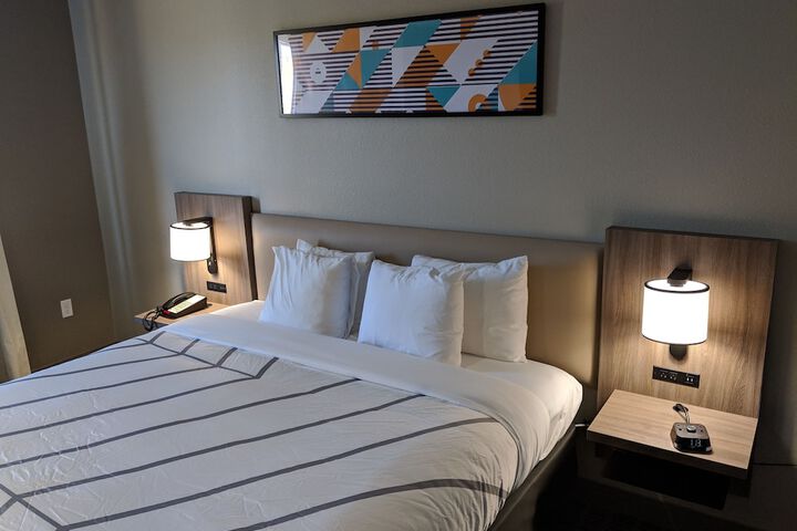 Room 26 of 67