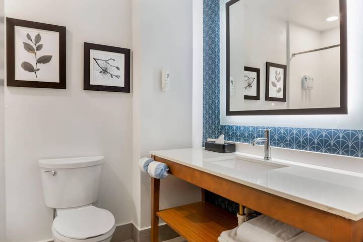 Country Inn & Suites by Radisson Georgetown, KY