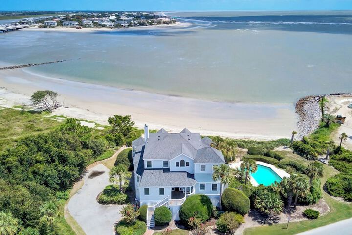 Haven by Avantstay Luxury Beachfront Home w / Pool & Gorgeous Patios