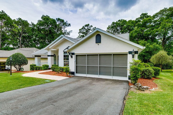 Sunny Home w / Pool & Lanai - Near Rainbow River!