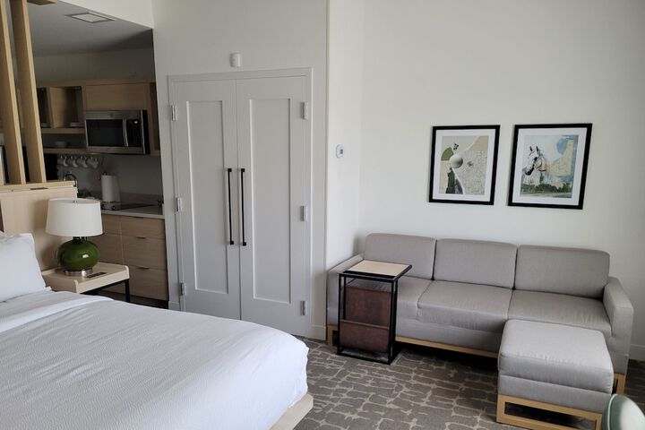 Room 22 of 33