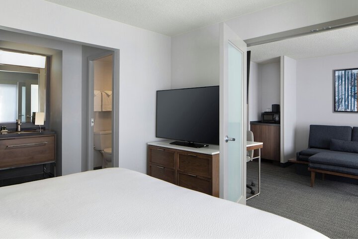 Room 14 of 66