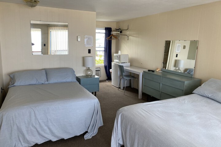 Room 34 of 90