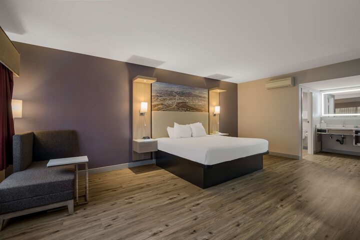 Best Western Diamond Bar Hotel & Suites