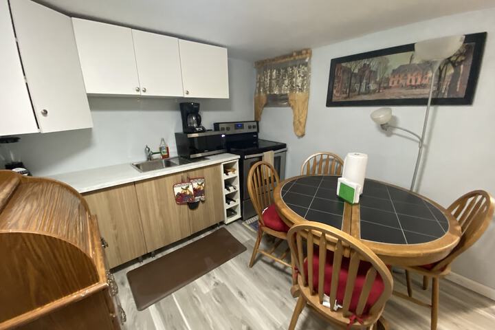 Nice 2 bedroom Apt With Patio