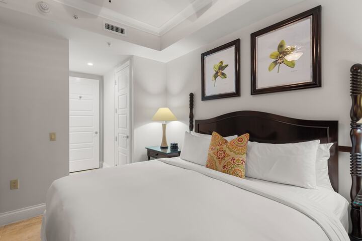 Room 52 of 178