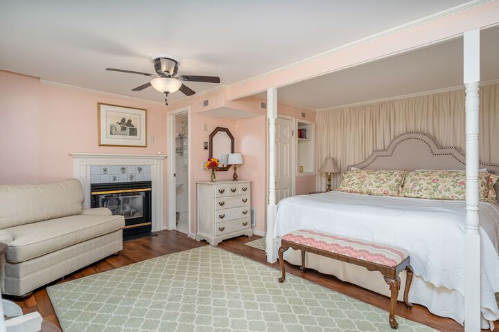 Room 40 of 56