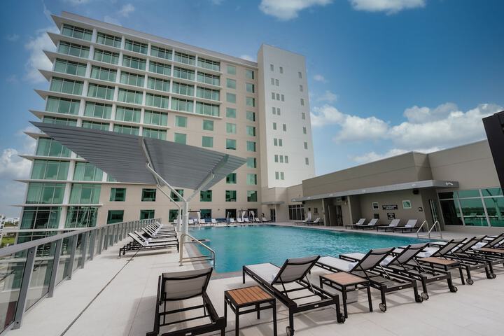 Pool 4 of 76