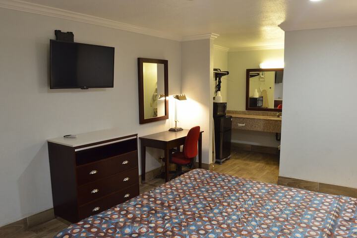 Room 40 of 46