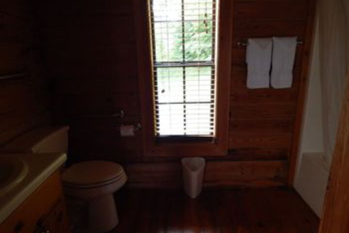 Riverside Log Cabins
