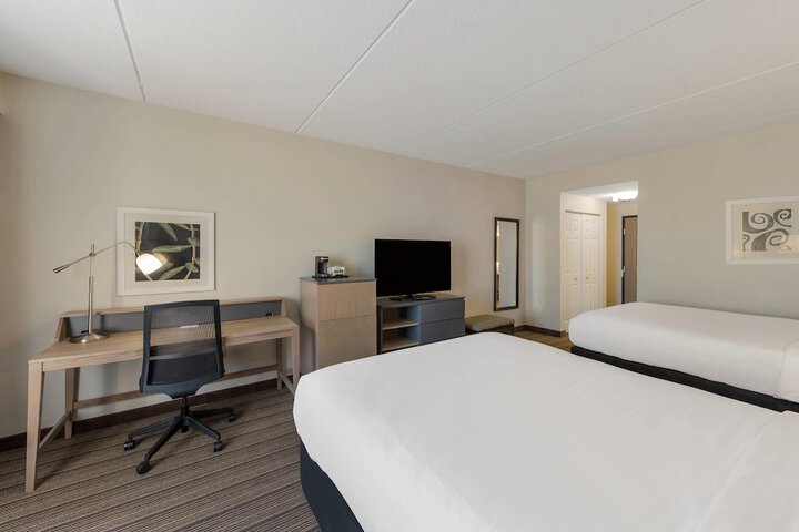Country Inn & Suites by Radisson Findlay, OH