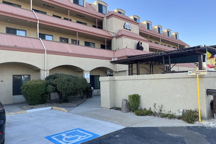 Yosemite Sierra Inn