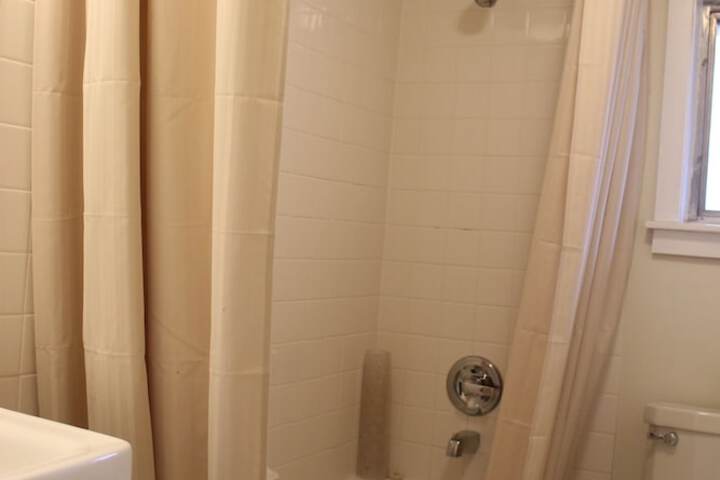 Room 101 of 143
