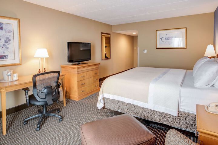 Room 18 of 29