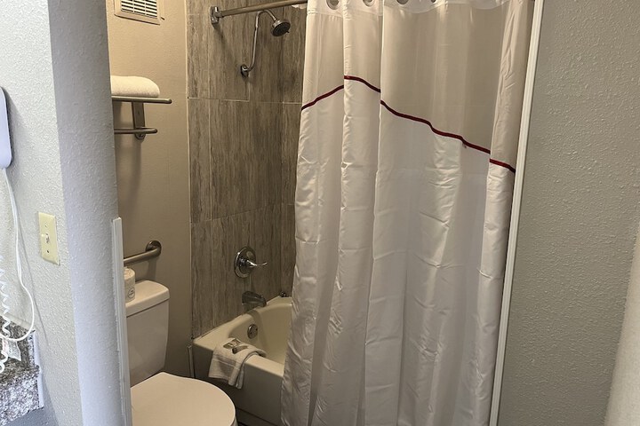 Room 8 of 15