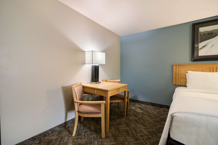 Room 18 of 53