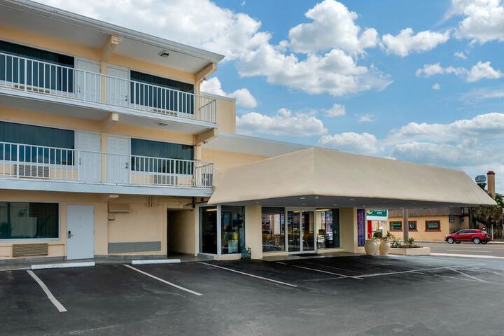 Hotel 3 of 40