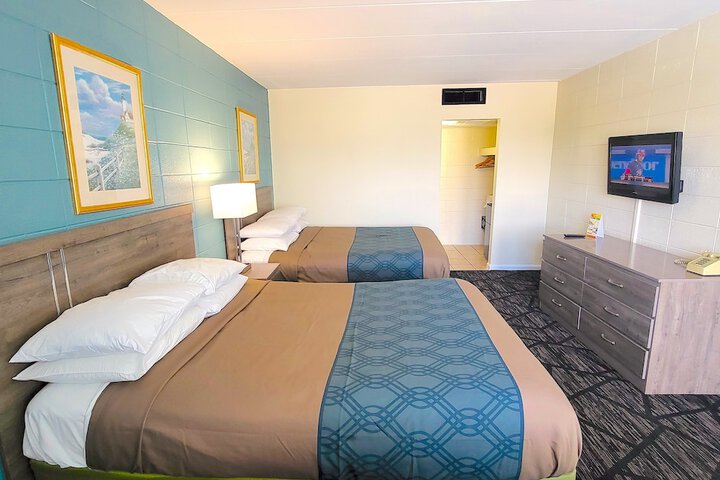 Room 5 of 11