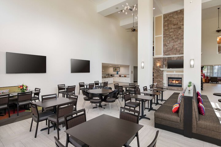 Hotel Interior 12 of 42