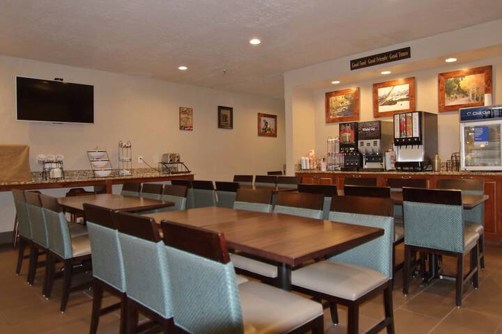 Breakfast/Coffee Service 59 of 61