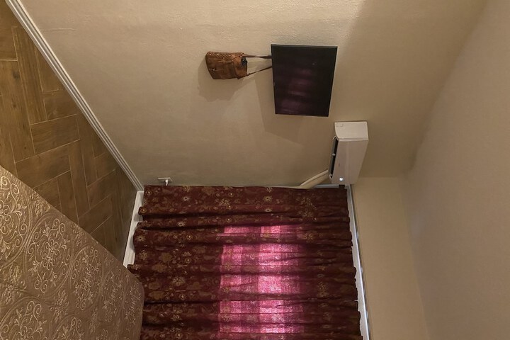 Room 131 of 182