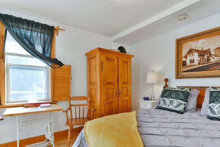 Room 9 of 41